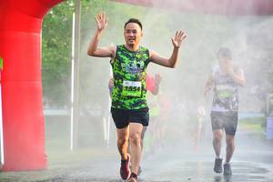 BIB: 1554
                            <button type="button" onclick="openModal(3693424)" class="btn btn-primary btn-sm float-right btn-popup" data-toggle="modal" data-target=".modal-high-quality">
                        <i class="fas fa-shopping-cart"></i> Add to Cart
                    </button>
                                            <button type="button" onclick="isThisMe(3693424, true)" class="btn btn-success btn-sm float-right btn-popup btn-isme hidden" data-toggle="tooltip" data-placement="bottom" title="นี่คือรูปของคุณใช่ไหม คลิกที่นี่เพื่อเอาเข้าอัลบั้ม">
                        <i class="fas fa-plus"></i> Add to album
                    </button>
                    <button type="button" onclick="isThisMe(3693424, false)" class="btn btn-warning btn-sm float-right btn-popup btn-isnotme hidden">
                        <i class="fas fa-ban"></i> Remove from album
                    </button>