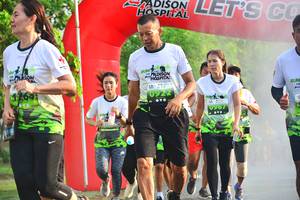 BIB: 922
                            <button type="button" onclick="openModal(3748340)" class="btn btn-primary btn-sm float-right btn-popup" data-toggle="modal" data-target=".modal-high-quality">
                        <i class="fas fa-shopping-cart"></i> Add to Cart
                    </button>
                                            <button type="button" onclick="isThisMe(3748340, true)" class="btn btn-success btn-sm float-right btn-popup btn-isme hidden" data-toggle="tooltip" data-placement="bottom" title="นี่คือรูปของคุณใช่ไหม คลิกที่นี่เพื่อเอาเข้าอัลบั้ม">
                        <i class="fas fa-plus"></i> Add to album
                    </button>
                    <button type="button" onclick="isThisMe(3748340, false)" class="btn btn-warning btn-sm float-right btn-popup btn-isnotme hidden">
                        <i class="fas fa-ban"></i> Remove from album
                    </button>