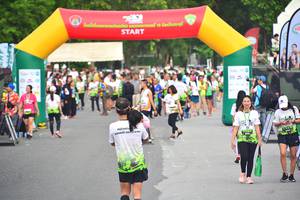 BIB: 2075
                            <button type="button" onclick="openModal(3731993)" class="btn btn-primary btn-sm float-right btn-popup" data-toggle="modal" data-target=".modal-high-quality">
                        <i class="fas fa-shopping-cart"></i> Add to Cart
                    </button>
                                            <button type="button" onclick="isThisMe(3731993, true)" class="btn btn-success btn-sm float-right btn-popup btn-isme hidden" data-toggle="tooltip" data-placement="bottom" title="นี่คือรูปของคุณใช่ไหม คลิกที่นี่เพื่อเอาเข้าอัลบั้ม">
                        <i class="fas fa-plus"></i> Add to album
                    </button>
                    <button type="button" onclick="isThisMe(3731993, false)" class="btn btn-warning btn-sm float-right btn-popup btn-isnotme hidden">
                        <i class="fas fa-ban"></i> Remove from album
                    </button>