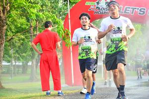 BIB: 1265, 992
                            <button type="button" onclick="openModal(3730072)" class="btn btn-primary btn-sm float-right btn-popup" data-toggle="modal" data-target=".modal-high-quality">
                        <i class="fas fa-shopping-cart"></i> Add to Cart
                    </button>
                                            <button type="button" onclick="isThisMe(3730072, true)" class="btn btn-success btn-sm float-right btn-popup btn-isme hidden" data-toggle="tooltip" data-placement="bottom" title="นี่คือรูปของคุณใช่ไหม คลิกที่นี่เพื่อเอาเข้าอัลบั้ม">
                        <i class="fas fa-plus"></i> Add to album
                    </button>
                    <button type="button" onclick="isThisMe(3730072, false)" class="btn btn-warning btn-sm float-right btn-popup btn-isnotme hidden">
                        <i class="fas fa-ban"></i> Remove from album
                    </button>