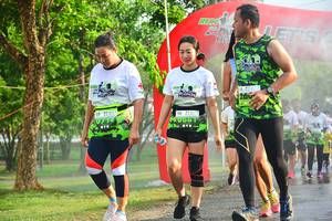 BIB: 661, 714
                            <button type="button" onclick="openModal(3769776)" class="btn btn-primary btn-sm float-right btn-popup" data-toggle="modal" data-target=".modal-high-quality">
                        <i class="fas fa-shopping-cart"></i> Add to Cart
                    </button>
                                            <button type="button" onclick="isThisMe(3769776, true)" class="btn btn-success btn-sm float-right btn-popup btn-isme hidden" data-toggle="tooltip" data-placement="bottom" title="นี่คือรูปของคุณใช่ไหม คลิกที่นี่เพื่อเอาเข้าอัลบั้ม">
                        <i class="fas fa-plus"></i> Add to album
                    </button>
                    <button type="button" onclick="isThisMe(3769776, false)" class="btn btn-warning btn-sm float-right btn-popup btn-isnotme hidden">
                        <i class="fas fa-ban"></i> Remove from album
                    </button>