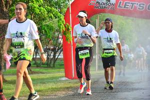 BIB: 972, 1907
                            <button type="button" onclick="openModal(3766869)" class="btn btn-primary btn-sm float-right btn-popup" data-toggle="modal" data-target=".modal-high-quality">
                        <i class="fas fa-shopping-cart"></i> Add to Cart
                    </button>
                                            <button type="button" onclick="isThisMe(3766869, true)" class="btn btn-success btn-sm float-right btn-popup btn-isme hidden" data-toggle="tooltip" data-placement="bottom" title="นี่คือรูปของคุณใช่ไหม คลิกที่นี่เพื่อเอาเข้าอัลบั้ม">
                        <i class="fas fa-plus"></i> Add to album
                    </button>
                    <button type="button" onclick="isThisMe(3766869, false)" class="btn btn-warning btn-sm float-right btn-popup btn-isnotme hidden">
                        <i class="fas fa-ban"></i> Remove from album
                    </button>