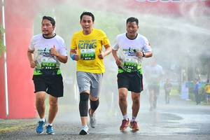 BIB: 422, 1256, 995
                            <button type="button" onclick="openModal(3717309)" class="btn btn-primary btn-sm float-right btn-popup" data-toggle="modal" data-target=".modal-high-quality">
                        <i class="fas fa-shopping-cart"></i> Add to Cart
                    </button>
                                            <button type="button" onclick="isThisMe(3717309, true)" class="btn btn-success btn-sm float-right btn-popup btn-isme hidden" data-toggle="tooltip" data-placement="bottom" title="นี่คือรูปของคุณใช่ไหม คลิกที่นี่เพื่อเอาเข้าอัลบั้ม">
                        <i class="fas fa-plus"></i> Add to album
                    </button>
                    <button type="button" onclick="isThisMe(3717309, false)" class="btn btn-warning btn-sm float-right btn-popup btn-isnotme hidden">
                        <i class="fas fa-ban"></i> Remove from album
                    </button>