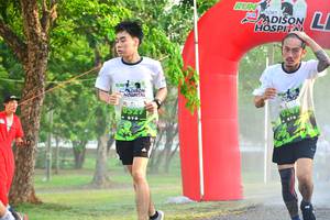 BIB: 527
                            <button type="button" onclick="openModal(3718457)" class="btn btn-primary btn-sm float-right btn-popup" data-toggle="modal" data-target=".modal-high-quality">
                        <i class="fas fa-shopping-cart"></i> Add to Cart
                    </button>
                                            <button type="button" onclick="isThisMe(3718457, true)" class="btn btn-success btn-sm float-right btn-popup btn-isme hidden" data-toggle="tooltip" data-placement="bottom" title="นี่คือรูปของคุณใช่ไหม คลิกที่นี่เพื่อเอาเข้าอัลบั้ม">
                        <i class="fas fa-plus"></i> Add to album
                    </button>
                    <button type="button" onclick="isThisMe(3718457, false)" class="btn btn-warning btn-sm float-right btn-popup btn-isnotme hidden">
                        <i class="fas fa-ban"></i> Remove from album
                    </button>