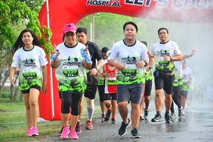 BIB: 2252
                            <button type="button" onclick="openModal(3775330)" class="btn btn-primary btn-sm float-right btn-popup" data-toggle="modal" data-target=".modal-high-quality">
                        <i class="fas fa-shopping-cart"></i> Add to Cart
                    </button>
                                            <button type="button" onclick="isThisMe(3775330, true)" class="btn btn-success btn-sm float-right btn-popup btn-isme hidden" data-toggle="tooltip" data-placement="bottom" title="นี่คือรูปของคุณใช่ไหม คลิกที่นี่เพื่อเอาเข้าอัลบั้ม">
                        <i class="fas fa-plus"></i> Add to album
                    </button>
                    <button type="button" onclick="isThisMe(3775330, false)" class="btn btn-warning btn-sm float-right btn-popup btn-isnotme hidden">
                        <i class="fas fa-ban"></i> Remove from album
                    </button>