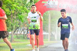 BIB: 220
                            <button type="button" onclick="openModal(3706792)" class="btn btn-primary btn-sm float-right btn-popup" data-toggle="modal" data-target=".modal-high-quality">
                        <i class="fas fa-shopping-cart"></i> Add to Cart
                    </button>
                                            <button type="button" onclick="isThisMe(3706792, true)" class="btn btn-success btn-sm float-right btn-popup btn-isme hidden" data-toggle="tooltip" data-placement="bottom" title="นี่คือรูปของคุณใช่ไหม คลิกที่นี่เพื่อเอาเข้าอัลบั้ม">
                        <i class="fas fa-plus"></i> Add to album
                    </button>
                    <button type="button" onclick="isThisMe(3706792, false)" class="btn btn-warning btn-sm float-right btn-popup btn-isnotme hidden">
                        <i class="fas fa-ban"></i> Remove from album
                    </button>