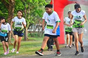 BIB: 2493
                            <button type="button" onclick="openModal(3772893)" class="btn btn-primary btn-sm float-right btn-popup" data-toggle="modal" data-target=".modal-high-quality">
                        <i class="fas fa-shopping-cart"></i> Add to Cart
                    </button>
                                            <button type="button" onclick="isThisMe(3772893, true)" class="btn btn-success btn-sm float-right btn-popup btn-isme hidden" data-toggle="tooltip" data-placement="bottom" title="นี่คือรูปของคุณใช่ไหม คลิกที่นี่เพื่อเอาเข้าอัลบั้ม">
                        <i class="fas fa-plus"></i> Add to album
                    </button>
                    <button type="button" onclick="isThisMe(3772893, false)" class="btn btn-warning btn-sm float-right btn-popup btn-isnotme hidden">
                        <i class="fas fa-ban"></i> Remove from album
                    </button>