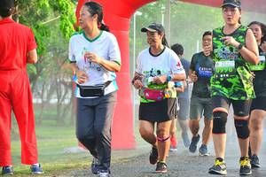 BIB: 1485, 996
                            <button type="button" onclick="openModal(3732807)" class="btn btn-primary btn-sm float-right btn-popup" data-toggle="modal" data-target=".modal-high-quality">
                        <i class="fas fa-shopping-cart"></i> Add to Cart
                    </button>
                                            <button type="button" onclick="isThisMe(3732807, true)" class="btn btn-success btn-sm float-right btn-popup btn-isme hidden" data-toggle="tooltip" data-placement="bottom" title="นี่คือรูปของคุณใช่ไหม คลิกที่นี่เพื่อเอาเข้าอัลบั้ม">
                        <i class="fas fa-plus"></i> Add to album
                    </button>
                    <button type="button" onclick="isThisMe(3732807, false)" class="btn btn-warning btn-sm float-right btn-popup btn-isnotme hidden">
                        <i class="fas fa-ban"></i> Remove from album
                    </button>