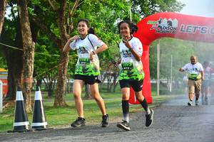 BIB: 1101, 1095
                            <button type="button" onclick="openModal(3773162)" class="btn btn-primary btn-sm float-right btn-popup" data-toggle="modal" data-target=".modal-high-quality">
                        <i class="fas fa-shopping-cart"></i> Add to Cart
                    </button>
                                            <button type="button" onclick="isThisMe(3773162, true)" class="btn btn-success btn-sm float-right btn-popup btn-isme hidden" data-toggle="tooltip" data-placement="bottom" title="นี่คือรูปของคุณใช่ไหม คลิกที่นี่เพื่อเอาเข้าอัลบั้ม">
                        <i class="fas fa-plus"></i> Add to album
                    </button>
                    <button type="button" onclick="isThisMe(3773162, false)" class="btn btn-warning btn-sm float-right btn-popup btn-isnotme hidden">
                        <i class="fas fa-ban"></i> Remove from album
                    </button>