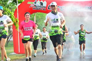 BIB: 761
                            <button type="button" onclick="openModal(3754312)" class="btn btn-primary btn-sm float-right btn-popup" data-toggle="modal" data-target=".modal-high-quality">
                        <i class="fas fa-shopping-cart"></i> Add to Cart
                    </button>
                                            <button type="button" onclick="isThisMe(3754312, true)" class="btn btn-success btn-sm float-right btn-popup btn-isme hidden" data-toggle="tooltip" data-placement="bottom" title="นี่คือรูปของคุณใช่ไหม คลิกที่นี่เพื่อเอาเข้าอัลบั้ม">
                        <i class="fas fa-plus"></i> Add to album
                    </button>
                    <button type="button" onclick="isThisMe(3754312, false)" class="btn btn-warning btn-sm float-right btn-popup btn-isnotme hidden">
                        <i class="fas fa-ban"></i> Remove from album
                    </button>