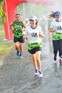 BIB: 1420
                            <button type="button" onclick="openModal(3735557)" class="btn btn-primary btn-sm float-right btn-popup" data-toggle="modal" data-target=".modal-high-quality">
                        <i class="fas fa-shopping-cart"></i> Add to Cart
                    </button>
                                            <button type="button" onclick="isThisMe(3735557, true)" class="btn btn-success btn-sm float-right btn-popup btn-isme hidden" data-toggle="tooltip" data-placement="bottom" title="นี่คือรูปของคุณใช่ไหม คลิกที่นี่เพื่อเอาเข้าอัลบั้ม">
                        <i class="fas fa-plus"></i> Add to album
                    </button>
                    <button type="button" onclick="isThisMe(3735557, false)" class="btn btn-warning btn-sm float-right btn-popup btn-isnotme hidden">
                        <i class="fas fa-ban"></i> Remove from album
                    </button>