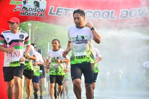 BIB: 1687
                            <button type="button" onclick="openModal(3731531)" class="btn btn-primary btn-sm float-right btn-popup" data-toggle="modal" data-target=".modal-high-quality">
                        <i class="fas fa-shopping-cart"></i> Add to Cart
                    </button>
                                            <button type="button" onclick="isThisMe(3731531, true)" class="btn btn-success btn-sm float-right btn-popup btn-isme hidden" data-toggle="tooltip" data-placement="bottom" title="นี่คือรูปของคุณใช่ไหม คลิกที่นี่เพื่อเอาเข้าอัลบั้ม">
                        <i class="fas fa-plus"></i> Add to album
                    </button>
                    <button type="button" onclick="isThisMe(3731531, false)" class="btn btn-warning btn-sm float-right btn-popup btn-isnotme hidden">
                        <i class="fas fa-ban"></i> Remove from album
                    </button>