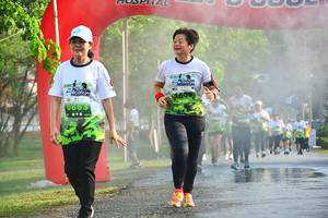 BIB: 663, 1600
                            <button type="button" onclick="openModal(3760405)" class="btn btn-primary btn-sm float-right btn-popup" data-toggle="modal" data-target=".modal-high-quality">
                        <i class="fas fa-shopping-cart"></i> Add to Cart
                    </button>
                                            <button type="button" onclick="isThisMe(3760405, true)" class="btn btn-success btn-sm float-right btn-popup btn-isme hidden" data-toggle="tooltip" data-placement="bottom" title="นี่คือรูปของคุณใช่ไหม คลิกที่นี่เพื่อเอาเข้าอัลบั้ม">
                        <i class="fas fa-plus"></i> Add to album
                    </button>
                    <button type="button" onclick="isThisMe(3760405, false)" class="btn btn-warning btn-sm float-right btn-popup btn-isnotme hidden">
                        <i class="fas fa-ban"></i> Remove from album
                    </button>