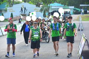 BIB: 2761
                            <button type="button" onclick="openModal(3732568)" class="btn btn-primary btn-sm float-right btn-popup" data-toggle="modal" data-target=".modal-high-quality">
                        <i class="fas fa-shopping-cart"></i> Add to Cart
                    </button>
                                            <button type="button" onclick="isThisMe(3732568, true)" class="btn btn-success btn-sm float-right btn-popup btn-isme hidden" data-toggle="tooltip" data-placement="bottom" title="นี่คือรูปของคุณใช่ไหม คลิกที่นี่เพื่อเอาเข้าอัลบั้ม">
                        <i class="fas fa-plus"></i> Add to album
                    </button>
                    <button type="button" onclick="isThisMe(3732568, false)" class="btn btn-warning btn-sm float-right btn-popup btn-isnotme hidden">
                        <i class="fas fa-ban"></i> Remove from album
                    </button>