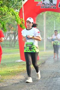 BIB: 540
                            <button type="button" onclick="openModal(3744573)" class="btn btn-primary btn-sm float-right btn-popup" data-toggle="modal" data-target=".modal-high-quality">
                        <i class="fas fa-shopping-cart"></i> Add to Cart
                    </button>
                                            <button type="button" onclick="isThisMe(3744573, true)" class="btn btn-success btn-sm float-right btn-popup btn-isme hidden" data-toggle="tooltip" data-placement="bottom" title="นี่คือรูปของคุณใช่ไหม คลิกที่นี่เพื่อเอาเข้าอัลบั้ม">
                        <i class="fas fa-plus"></i> Add to album
                    </button>
                    <button type="button" onclick="isThisMe(3744573, false)" class="btn btn-warning btn-sm float-right btn-popup btn-isnotme hidden">
                        <i class="fas fa-ban"></i> Remove from album
                    </button>