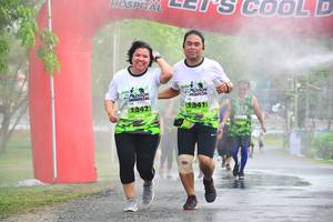 BIB: 1341
                            <button type="button" onclick="openModal(3722829)" class="btn btn-primary btn-sm float-right btn-popup" data-toggle="modal" data-target=".modal-high-quality">
                        <i class="fas fa-shopping-cart"></i> Add to Cart
                    </button>
                                            <button type="button" onclick="isThisMe(3722829, true)" class="btn btn-success btn-sm float-right btn-popup btn-isme hidden" data-toggle="tooltip" data-placement="bottom" title="นี่คือรูปของคุณใช่ไหม คลิกที่นี่เพื่อเอาเข้าอัลบั้ม">
                        <i class="fas fa-plus"></i> Add to album
                    </button>
                    <button type="button" onclick="isThisMe(3722829, false)" class="btn btn-warning btn-sm float-right btn-popup btn-isnotme hidden">
                        <i class="fas fa-ban"></i> Remove from album
                    </button>