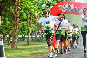 BIB: 834
                            <button type="button" onclick="openModal(3756842)" class="btn btn-primary btn-sm float-right btn-popup" data-toggle="modal" data-target=".modal-high-quality">
                        <i class="fas fa-shopping-cart"></i> Add to Cart
                    </button>
                                            <button type="button" onclick="isThisMe(3756842, true)" class="btn btn-success btn-sm float-right btn-popup btn-isme hidden" data-toggle="tooltip" data-placement="bottom" title="นี่คือรูปของคุณใช่ไหม คลิกที่นี่เพื่อเอาเข้าอัลบั้ม">
                        <i class="fas fa-plus"></i> Add to album
                    </button>
                    <button type="button" onclick="isThisMe(3756842, false)" class="btn btn-warning btn-sm float-right btn-popup btn-isnotme hidden">
                        <i class="fas fa-ban"></i> Remove from album
                    </button>