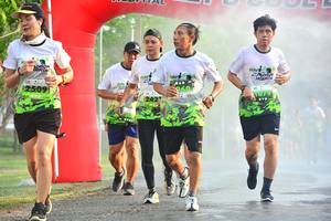 BIB: 1079, 2509
                            <button type="button" onclick="openModal(3731545)" class="btn btn-primary btn-sm float-right btn-popup" data-toggle="modal" data-target=".modal-high-quality">
                        <i class="fas fa-shopping-cart"></i> Add to Cart
                    </button>
                                            <button type="button" onclick="isThisMe(3731545, true)" class="btn btn-success btn-sm float-right btn-popup btn-isme hidden" data-toggle="tooltip" data-placement="bottom" title="นี่คือรูปของคุณใช่ไหม คลิกที่นี่เพื่อเอาเข้าอัลบั้ม">
                        <i class="fas fa-plus"></i> Add to album
                    </button>
                    <button type="button" onclick="isThisMe(3731545, false)" class="btn btn-warning btn-sm float-right btn-popup btn-isnotme hidden">
                        <i class="fas fa-ban"></i> Remove from album
                    </button>