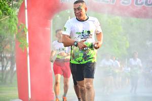 BIB: 289
                            <button type="button" onclick="openModal(3721751)" class="btn btn-primary btn-sm float-right btn-popup" data-toggle="modal" data-target=".modal-high-quality">
                        <i class="fas fa-shopping-cart"></i> Add to Cart
                    </button>
                                            <button type="button" onclick="isThisMe(3721751, true)" class="btn btn-success btn-sm float-right btn-popup btn-isme hidden" data-toggle="tooltip" data-placement="bottom" title="นี่คือรูปของคุณใช่ไหม คลิกที่นี่เพื่อเอาเข้าอัลบั้ม">
                        <i class="fas fa-plus"></i> Add to album
                    </button>
                    <button type="button" onclick="isThisMe(3721751, false)" class="btn btn-warning btn-sm float-right btn-popup btn-isnotme hidden">
                        <i class="fas fa-ban"></i> Remove from album
                    </button>