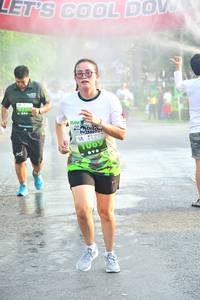 BIB: 1069
                            <button type="button" onclick="openModal(3737760)" class="btn btn-primary btn-sm float-right btn-popup" data-toggle="modal" data-target=".modal-high-quality">
                        <i class="fas fa-shopping-cart"></i> Add to Cart
                    </button>
                                            <button type="button" onclick="isThisMe(3737760, true)" class="btn btn-success btn-sm float-right btn-popup btn-isme hidden" data-toggle="tooltip" data-placement="bottom" title="นี่คือรูปของคุณใช่ไหม คลิกที่นี่เพื่อเอาเข้าอัลบั้ม">
                        <i class="fas fa-plus"></i> Add to album
                    </button>
                    <button type="button" onclick="isThisMe(3737760, false)" class="btn btn-warning btn-sm float-right btn-popup btn-isnotme hidden">
                        <i class="fas fa-ban"></i> Remove from album
                    </button>