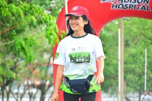 BIB: 738
                            <button type="button" onclick="openModal(3722844)" class="btn btn-primary btn-sm float-right btn-popup" data-toggle="modal" data-target=".modal-high-quality">
                        <i class="fas fa-shopping-cart"></i> Add to Cart
                    </button>
                                            <button type="button" onclick="isThisMe(3722844, true)" class="btn btn-success btn-sm float-right btn-popup btn-isme hidden" data-toggle="tooltip" data-placement="bottom" title="นี่คือรูปของคุณใช่ไหม คลิกที่นี่เพื่อเอาเข้าอัลบั้ม">
                        <i class="fas fa-plus"></i> Add to album
                    </button>
                    <button type="button" onclick="isThisMe(3722844, false)" class="btn btn-warning btn-sm float-right btn-popup btn-isnotme hidden">
                        <i class="fas fa-ban"></i> Remove from album
                    </button>