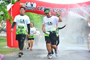 BIB: 1317, 602
                            <button type="button" onclick="openModal(3723102)" class="btn btn-primary btn-sm float-right btn-popup" data-toggle="modal" data-target=".modal-high-quality">
                        <i class="fas fa-shopping-cart"></i> Add to Cart
                    </button>
                                            <button type="button" onclick="isThisMe(3723102, true)" class="btn btn-success btn-sm float-right btn-popup btn-isme hidden" data-toggle="tooltip" data-placement="bottom" title="นี่คือรูปของคุณใช่ไหม คลิกที่นี่เพื่อเอาเข้าอัลบั้ม">
                        <i class="fas fa-plus"></i> Add to album
                    </button>
                    <button type="button" onclick="isThisMe(3723102, false)" class="btn btn-warning btn-sm float-right btn-popup btn-isnotme hidden">
                        <i class="fas fa-ban"></i> Remove from album
                    </button>