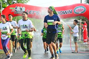 BIB: 2522, 230
                            <button type="button" onclick="openModal(3749841)" class="btn btn-primary btn-sm float-right btn-popup" data-toggle="modal" data-target=".modal-high-quality">
                        <i class="fas fa-shopping-cart"></i> Add to Cart
                    </button>
                                            <button type="button" onclick="isThisMe(3749841, true)" class="btn btn-success btn-sm float-right btn-popup btn-isme hidden" data-toggle="tooltip" data-placement="bottom" title="นี่คือรูปของคุณใช่ไหม คลิกที่นี่เพื่อเอาเข้าอัลบั้ม">
                        <i class="fas fa-plus"></i> Add to album
                    </button>
                    <button type="button" onclick="isThisMe(3749841, false)" class="btn btn-warning btn-sm float-right btn-popup btn-isnotme hidden">
                        <i class="fas fa-ban"></i> Remove from album
                    </button>