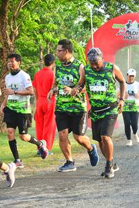 BIB: 2442, 1595
                            <button type="button" onclick="openModal(3744564)" class="btn btn-primary btn-sm float-right btn-popup" data-toggle="modal" data-target=".modal-high-quality">
                        <i class="fas fa-shopping-cart"></i> Add to Cart
                    </button>
                                            <button type="button" onclick="isThisMe(3744564, true)" class="btn btn-success btn-sm float-right btn-popup btn-isme hidden" data-toggle="tooltip" data-placement="bottom" title="นี่คือรูปของคุณใช่ไหม คลิกที่นี่เพื่อเอาเข้าอัลบั้ม">
                        <i class="fas fa-plus"></i> Add to album
                    </button>
                    <button type="button" onclick="isThisMe(3744564, false)" class="btn btn-warning btn-sm float-right btn-popup btn-isnotme hidden">
                        <i class="fas fa-ban"></i> Remove from album
                    </button>