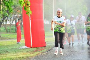 BIB: 288
                            <button type="button" onclick="openModal(3745394)" class="btn btn-primary btn-sm float-right btn-popup" data-toggle="modal" data-target=".modal-high-quality">
                        <i class="fas fa-shopping-cart"></i> Add to Cart
                    </button>
                                            <button type="button" onclick="isThisMe(3745394, true)" class="btn btn-success btn-sm float-right btn-popup btn-isme hidden" data-toggle="tooltip" data-placement="bottom" title="นี่คือรูปของคุณใช่ไหม คลิกที่นี่เพื่อเอาเข้าอัลบั้ม">
                        <i class="fas fa-plus"></i> Add to album
                    </button>
                    <button type="button" onclick="isThisMe(3745394, false)" class="btn btn-warning btn-sm float-right btn-popup btn-isnotme hidden">
                        <i class="fas fa-ban"></i> Remove from album
                    </button>