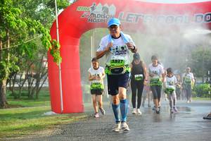 BIB: 1827
                            <button type="button" onclick="openModal(3758915)" class="btn btn-primary btn-sm float-right btn-popup" data-toggle="modal" data-target=".modal-high-quality">
                        <i class="fas fa-shopping-cart"></i> Add to Cart
                    </button>
                                            <button type="button" onclick="isThisMe(3758915, true)" class="btn btn-success btn-sm float-right btn-popup btn-isme hidden" data-toggle="tooltip" data-placement="bottom" title="นี่คือรูปของคุณใช่ไหม คลิกที่นี่เพื่อเอาเข้าอัลบั้ม">
                        <i class="fas fa-plus"></i> Add to album
                    </button>
                    <button type="button" onclick="isThisMe(3758915, false)" class="btn btn-warning btn-sm float-right btn-popup btn-isnotme hidden">
                        <i class="fas fa-ban"></i> Remove from album
                    </button>