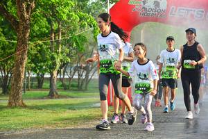 BIB: 1077, 1078
                            <button type="button" onclick="openModal(3758969)" class="btn btn-primary btn-sm float-right btn-popup" data-toggle="modal" data-target=".modal-high-quality">
                        <i class="fas fa-shopping-cart"></i> Add to Cart
                    </button>
                                            <button type="button" onclick="isThisMe(3758969, true)" class="btn btn-success btn-sm float-right btn-popup btn-isme hidden" data-toggle="tooltip" data-placement="bottom" title="นี่คือรูปของคุณใช่ไหม คลิกที่นี่เพื่อเอาเข้าอัลบั้ม">
                        <i class="fas fa-plus"></i> Add to album
                    </button>
                    <button type="button" onclick="isThisMe(3758969, false)" class="btn btn-warning btn-sm float-right btn-popup btn-isnotme hidden">
                        <i class="fas fa-ban"></i> Remove from album
                    </button>