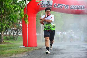 BIB: 2205
                            <button type="button" onclick="openModal(3765602)" class="btn btn-primary btn-sm float-right btn-popup" data-toggle="modal" data-target=".modal-high-quality">
                        <i class="fas fa-shopping-cart"></i> Add to Cart
                    </button>
                                            <button type="button" onclick="isThisMe(3765602, true)" class="btn btn-success btn-sm float-right btn-popup btn-isme hidden" data-toggle="tooltip" data-placement="bottom" title="นี่คือรูปของคุณใช่ไหม คลิกที่นี่เพื่อเอาเข้าอัลบั้ม">
                        <i class="fas fa-plus"></i> Add to album
                    </button>
                    <button type="button" onclick="isThisMe(3765602, false)" class="btn btn-warning btn-sm float-right btn-popup btn-isnotme hidden">
                        <i class="fas fa-ban"></i> Remove from album
                    </button>