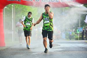 BIB: 2782
                            <button type="button" onclick="openModal(3729934)" class="btn btn-primary btn-sm float-right btn-popup" data-toggle="modal" data-target=".modal-high-quality">
                        <i class="fas fa-shopping-cart"></i> Add to Cart
                    </button>
                                            <button type="button" onclick="isThisMe(3729934, true)" class="btn btn-success btn-sm float-right btn-popup btn-isme hidden" data-toggle="tooltip" data-placement="bottom" title="นี่คือรูปของคุณใช่ไหม คลิกที่นี่เพื่อเอาเข้าอัลบั้ม">
                        <i class="fas fa-plus"></i> Add to album
                    </button>
                    <button type="button" onclick="isThisMe(3729934, false)" class="btn btn-warning btn-sm float-right btn-popup btn-isnotme hidden">
                        <i class="fas fa-ban"></i> Remove from album
                    </button>