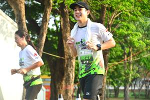 BIB: 827
                            <button type="button" onclick="openModal(3747730)" class="btn btn-primary btn-sm float-right btn-popup" data-toggle="modal" data-target=".modal-high-quality">
                        <i class="fas fa-shopping-cart"></i> Add to Cart
                    </button>
                                            <button type="button" onclick="isThisMe(3747730, true)" class="btn btn-success btn-sm float-right btn-popup btn-isme hidden" data-toggle="tooltip" data-placement="bottom" title="นี่คือรูปของคุณใช่ไหม คลิกที่นี่เพื่อเอาเข้าอัลบั้ม">
                        <i class="fas fa-plus"></i> Add to album
                    </button>
                    <button type="button" onclick="isThisMe(3747730, false)" class="btn btn-warning btn-sm float-right btn-popup btn-isnotme hidden">
                        <i class="fas fa-ban"></i> Remove from album
                    </button>