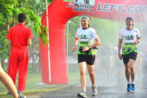 BIB: 1572
                            <button type="button" onclick="openModal(3732806)" class="btn btn-primary btn-sm float-right btn-popup" data-toggle="modal" data-target=".modal-high-quality">
                        <i class="fas fa-shopping-cart"></i> Add to Cart
                    </button>
                                            <button type="button" onclick="isThisMe(3732806, true)" class="btn btn-success btn-sm float-right btn-popup btn-isme hidden" data-toggle="tooltip" data-placement="bottom" title="นี่คือรูปของคุณใช่ไหม คลิกที่นี่เพื่อเอาเข้าอัลบั้ม">
                        <i class="fas fa-plus"></i> Add to album
                    </button>
                    <button type="button" onclick="isThisMe(3732806, false)" class="btn btn-warning btn-sm float-right btn-popup btn-isnotme hidden">
                        <i class="fas fa-ban"></i> Remove from album
                    </button>