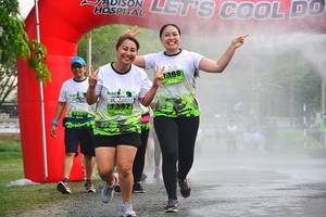 BIB: 1388
                            <button type="button" onclick="openModal(3723158)" class="btn btn-primary btn-sm float-right btn-popup" data-toggle="modal" data-target=".modal-high-quality">
                        <i class="fas fa-shopping-cart"></i> Add to Cart
                    </button>
                                            <button type="button" onclick="isThisMe(3723158, true)" class="btn btn-success btn-sm float-right btn-popup btn-isme hidden" data-toggle="tooltip" data-placement="bottom" title="นี่คือรูปของคุณใช่ไหม คลิกที่นี่เพื่อเอาเข้าอัลบั้ม">
                        <i class="fas fa-plus"></i> Add to album
                    </button>
                    <button type="button" onclick="isThisMe(3723158, false)" class="btn btn-warning btn-sm float-right btn-popup btn-isnotme hidden">
                        <i class="fas fa-ban"></i> Remove from album
                    </button>