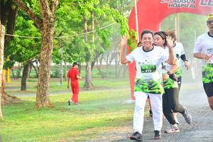 BIB: 831
                            <button type="button" onclick="openModal(3744679)" class="btn btn-primary btn-sm float-right btn-popup" data-toggle="modal" data-target=".modal-high-quality">
                        <i class="fas fa-shopping-cart"></i> Add to Cart
                    </button>
                                            <button type="button" onclick="isThisMe(3744679, true)" class="btn btn-success btn-sm float-right btn-popup btn-isme hidden" data-toggle="tooltip" data-placement="bottom" title="นี่คือรูปของคุณใช่ไหม คลิกที่นี่เพื่อเอาเข้าอัลบั้ม">
                        <i class="fas fa-plus"></i> Add to album
                    </button>
                    <button type="button" onclick="isThisMe(3744679, false)" class="btn btn-warning btn-sm float-right btn-popup btn-isnotme hidden">
                        <i class="fas fa-ban"></i> Remove from album
                    </button>