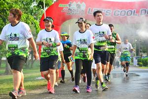 BIB: 2371, 1538
                            <button type="button" onclick="openModal(3765895)" class="btn btn-primary btn-sm float-right btn-popup" data-toggle="modal" data-target=".modal-high-quality">
                        <i class="fas fa-shopping-cart"></i> Add to Cart
                    </button>
                                            <button type="button" onclick="isThisMe(3765895, true)" class="btn btn-success btn-sm float-right btn-popup btn-isme hidden" data-toggle="tooltip" data-placement="bottom" title="นี่คือรูปของคุณใช่ไหม คลิกที่นี่เพื่อเอาเข้าอัลบั้ม">
                        <i class="fas fa-plus"></i> Add to album
                    </button>
                    <button type="button" onclick="isThisMe(3765895, false)" class="btn btn-warning btn-sm float-right btn-popup btn-isnotme hidden">
                        <i class="fas fa-ban"></i> Remove from album
                    </button>