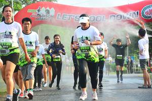 BIB: 860
                            <button type="button" onclick="openModal(3751489)" class="btn btn-primary btn-sm float-right btn-popup" data-toggle="modal" data-target=".modal-high-quality">
                        <i class="fas fa-shopping-cart"></i> Add to Cart
                    </button>
                                            <button type="button" onclick="isThisMe(3751489, true)" class="btn btn-success btn-sm float-right btn-popup btn-isme hidden" data-toggle="tooltip" data-placement="bottom" title="นี่คือรูปของคุณใช่ไหม คลิกที่นี่เพื่อเอาเข้าอัลบั้ม">
                        <i class="fas fa-plus"></i> Add to album
                    </button>
                    <button type="button" onclick="isThisMe(3751489, false)" class="btn btn-warning btn-sm float-right btn-popup btn-isnotme hidden">
                        <i class="fas fa-ban"></i> Remove from album
                    </button>