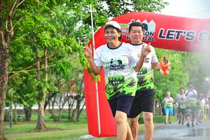 BIB: 799
                            <button type="button" onclick="openModal(3774051)" class="btn btn-primary btn-sm float-right btn-popup" data-toggle="modal" data-target=".modal-high-quality">
                        <i class="fas fa-shopping-cart"></i> Add to Cart
                    </button>
                                            <button type="button" onclick="isThisMe(3774051, true)" class="btn btn-success btn-sm float-right btn-popup btn-isme hidden" data-toggle="tooltip" data-placement="bottom" title="นี่คือรูปของคุณใช่ไหม คลิกที่นี่เพื่อเอาเข้าอัลบั้ม">
                        <i class="fas fa-plus"></i> Add to album
                    </button>
                    <button type="button" onclick="isThisMe(3774051, false)" class="btn btn-warning btn-sm float-right btn-popup btn-isnotme hidden">
                        <i class="fas fa-ban"></i> Remove from album
                    </button>