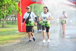 BIB: 1260, 1261
                            <button type="button" onclick="openModal(3746132)" class="btn btn-primary btn-sm float-right btn-popup" data-toggle="modal" data-target=".modal-high-quality">
                        <i class="fas fa-shopping-cart"></i> Add to Cart
                    </button>
                                            <button type="button" onclick="isThisMe(3746132, true)" class="btn btn-success btn-sm float-right btn-popup btn-isme hidden" data-toggle="tooltip" data-placement="bottom" title="นี่คือรูปของคุณใช่ไหม คลิกที่นี่เพื่อเอาเข้าอัลบั้ม">
                        <i class="fas fa-plus"></i> Add to album
                    </button>
                    <button type="button" onclick="isThisMe(3746132, false)" class="btn btn-warning btn-sm float-right btn-popup btn-isnotme hidden">
                        <i class="fas fa-ban"></i> Remove from album
                    </button>