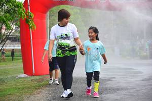 BIB: 284
                            <button type="button" onclick="openModal(3731628)" class="btn btn-primary btn-sm float-right btn-popup" data-toggle="modal" data-target=".modal-high-quality">
                        <i class="fas fa-shopping-cart"></i> Add to Cart
                    </button>
                                            <button type="button" onclick="isThisMe(3731628, true)" class="btn btn-success btn-sm float-right btn-popup btn-isme hidden" data-toggle="tooltip" data-placement="bottom" title="นี่คือรูปของคุณใช่ไหม คลิกที่นี่เพื่อเอาเข้าอัลบั้ม">
                        <i class="fas fa-plus"></i> Add to album
                    </button>
                    <button type="button" onclick="isThisMe(3731628, false)" class="btn btn-warning btn-sm float-right btn-popup btn-isnotme hidden">
                        <i class="fas fa-ban"></i> Remove from album
                    </button>