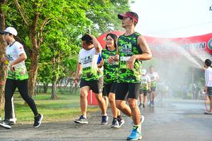 BIB: 
                            <button type="button" onclick="openModal(3750055)" class="btn btn-primary btn-sm float-right btn-popup" data-toggle="modal" data-target=".modal-high-quality">
                        <i class="fas fa-shopping-cart"></i> Add to Cart
                    </button>
                                            <button type="button" onclick="isThisMe(3750055, true)" class="btn btn-success btn-sm float-right btn-popup btn-isme hidden" data-toggle="tooltip" data-placement="bottom" title="นี่คือรูปของคุณใช่ไหม คลิกที่นี่เพื่อเอาเข้าอัลบั้ม">
                        <i class="fas fa-plus"></i> Add to album
                    </button>
                    <button type="button" onclick="isThisMe(3750055, false)" class="btn btn-warning btn-sm float-right btn-popup btn-isnotme hidden">
                        <i class="fas fa-ban"></i> Remove from album
                    </button>