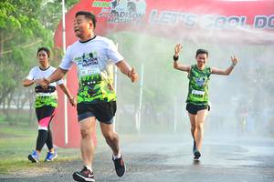 BIB: 1688, 4251
                            <button type="button" onclick="openModal(3717317)" class="btn btn-primary btn-sm float-right btn-popup" data-toggle="modal" data-target=".modal-high-quality">
                        <i class="fas fa-shopping-cart"></i> Add to Cart
                    </button>
                                            <button type="button" onclick="isThisMe(3717317, true)" class="btn btn-success btn-sm float-right btn-popup btn-isme hidden" data-toggle="tooltip" data-placement="bottom" title="นี่คือรูปของคุณใช่ไหม คลิกที่นี่เพื่อเอาเข้าอัลบั้ม">
                        <i class="fas fa-plus"></i> Add to album
                    </button>
                    <button type="button" onclick="isThisMe(3717317, false)" class="btn btn-warning btn-sm float-right btn-popup btn-isnotme hidden">
                        <i class="fas fa-ban"></i> Remove from album
                    </button>