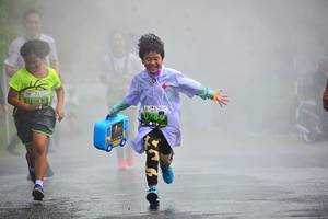 BIB: 880
                            <button type="button" onclick="openModal(3731877)" class="btn btn-primary btn-sm float-right btn-popup" data-toggle="modal" data-target=".modal-high-quality">
                        <i class="fas fa-shopping-cart"></i> Add to Cart
                    </button>
                                            <button type="button" onclick="isThisMe(3731877, true)" class="btn btn-success btn-sm float-right btn-popup btn-isme hidden" data-toggle="tooltip" data-placement="bottom" title="นี่คือรูปของคุณใช่ไหม คลิกที่นี่เพื่อเอาเข้าอัลบั้ม">
                        <i class="fas fa-plus"></i> Add to album
                    </button>
                    <button type="button" onclick="isThisMe(3731877, false)" class="btn btn-warning btn-sm float-right btn-popup btn-isnotme hidden">
                        <i class="fas fa-ban"></i> Remove from album
                    </button>