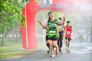 BIB: 1995
                            <button type="button" onclick="openModal(3722962)" class="btn btn-primary btn-sm float-right btn-popup" data-toggle="modal" data-target=".modal-high-quality">
                        <i class="fas fa-shopping-cart"></i> Add to Cart
                    </button>
                                            <button type="button" onclick="isThisMe(3722962, true)" class="btn btn-success btn-sm float-right btn-popup btn-isme hidden" data-toggle="tooltip" data-placement="bottom" title="นี่คือรูปของคุณใช่ไหม คลิกที่นี่เพื่อเอาเข้าอัลบั้ม">
                        <i class="fas fa-plus"></i> Add to album
                    </button>
                    <button type="button" onclick="isThisMe(3722962, false)" class="btn btn-warning btn-sm float-right btn-popup btn-isnotme hidden">
                        <i class="fas fa-ban"></i> Remove from album
                    </button>