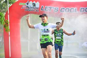 BIB: 1339
                            <button type="button" onclick="openModal(3684896)" class="btn btn-primary btn-sm float-right btn-popup" data-toggle="modal" data-target=".modal-high-quality">
                        <i class="fas fa-shopping-cart"></i> Add to Cart
                    </button>
                                            <button type="button" onclick="isThisMe(3684896, true)" class="btn btn-success btn-sm float-right btn-popup btn-isme hidden" data-toggle="tooltip" data-placement="bottom" title="นี่คือรูปของคุณใช่ไหม คลิกที่นี่เพื่อเอาเข้าอัลบั้ม">
                        <i class="fas fa-plus"></i> Add to album
                    </button>
                    <button type="button" onclick="isThisMe(3684896, false)" class="btn btn-warning btn-sm float-right btn-popup btn-isnotme hidden">
                        <i class="fas fa-ban"></i> Remove from album
                    </button>