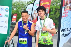 BIB: 1900, 899
                            <button type="button" onclick="openModal(3732118)" class="btn btn-primary btn-sm float-right btn-popup" data-toggle="modal" data-target=".modal-high-quality">
                        <i class="fas fa-shopping-cart"></i> Add to Cart
                    </button>
                                            <button type="button" onclick="isThisMe(3732118, true)" class="btn btn-success btn-sm float-right btn-popup btn-isme hidden" data-toggle="tooltip" data-placement="bottom" title="นี่คือรูปของคุณใช่ไหม คลิกที่นี่เพื่อเอาเข้าอัลบั้ม">
                        <i class="fas fa-plus"></i> Add to album
                    </button>
                    <button type="button" onclick="isThisMe(3732118, false)" class="btn btn-warning btn-sm float-right btn-popup btn-isnotme hidden">
                        <i class="fas fa-ban"></i> Remove from album
                    </button>