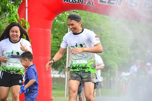 BIB: 9728, 0738
                            <button type="button" onclick="openModal(3722761)" class="btn btn-primary btn-sm float-right btn-popup" data-toggle="modal" data-target=".modal-high-quality">
                        <i class="fas fa-shopping-cart"></i> Add to Cart
                    </button>
                                            <button type="button" onclick="isThisMe(3722761, true)" class="btn btn-success btn-sm float-right btn-popup btn-isme hidden" data-toggle="tooltip" data-placement="bottom" title="นี่คือรูปของคุณใช่ไหม คลิกที่นี่เพื่อเอาเข้าอัลบั้ม">
                        <i class="fas fa-plus"></i> Add to album
                    </button>
                    <button type="button" onclick="isThisMe(3722761, false)" class="btn btn-warning btn-sm float-right btn-popup btn-isnotme hidden">
                        <i class="fas fa-ban"></i> Remove from album
                    </button>