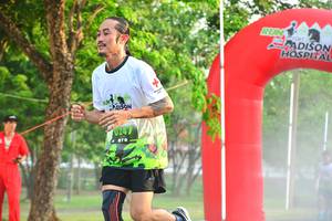 BIB: 247
                            <button type="button" onclick="openModal(3718456)" class="btn btn-primary btn-sm float-right btn-popup" data-toggle="modal" data-target=".modal-high-quality">
                        <i class="fas fa-shopping-cart"></i> Add to Cart
                    </button>
                                            <button type="button" onclick="isThisMe(3718456, true)" class="btn btn-success btn-sm float-right btn-popup btn-isme hidden" data-toggle="tooltip" data-placement="bottom" title="นี่คือรูปของคุณใช่ไหม คลิกที่นี่เพื่อเอาเข้าอัลบั้ม">
                        <i class="fas fa-plus"></i> Add to album
                    </button>
                    <button type="button" onclick="isThisMe(3718456, false)" class="btn btn-warning btn-sm float-right btn-popup btn-isnotme hidden">
                        <i class="fas fa-ban"></i> Remove from album
                    </button>